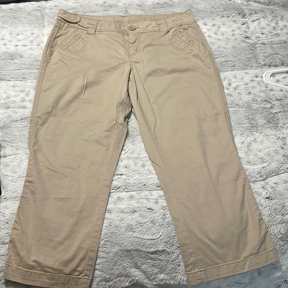 Maurices khaki capris